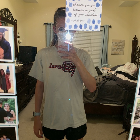 t-shirt - Picture 2 of 4